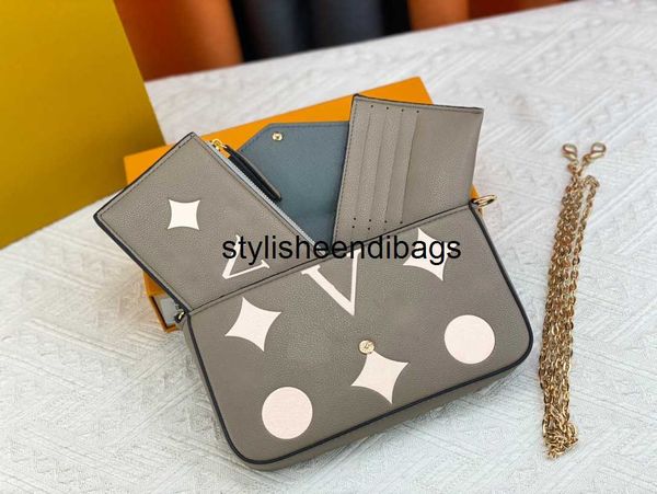 designer bag women's shoulder bag handbag messenger tote fashion chain bag classic crossbody bag beautiful envelope configuration can i
designer bag women's shoulder bag handbag messenger tote fashion chain bag classic crossbody bag beautiful envelope configuration can i