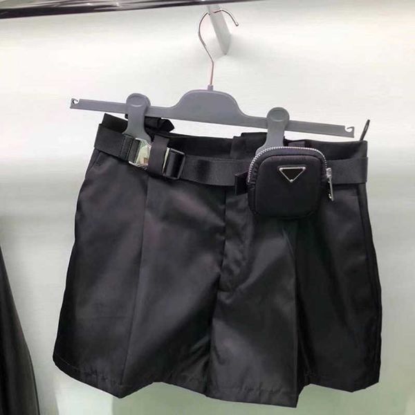 fashion yang mi same style waistpack shorts for women's 23 summer new triangle loose high waist wide leg casual pants, White;black
fashion yang mi same style waistpack shorts for women's 23 summer new triangle loose high waist wide leg casual pants, White;black