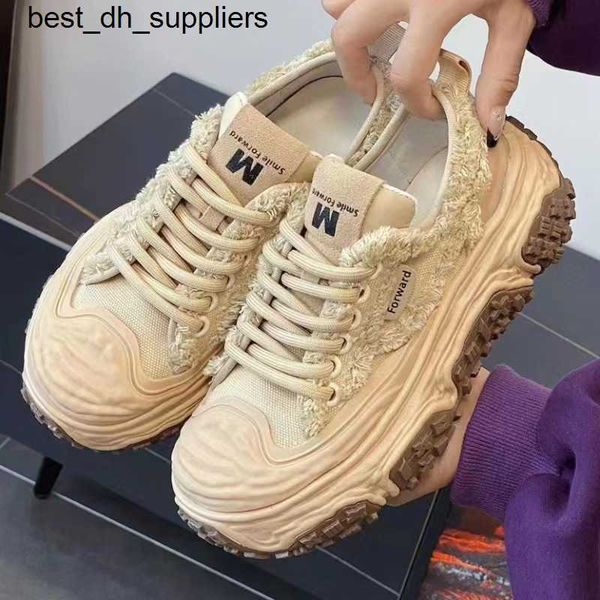 dissolve dad's shoes women's spring and autumn thick sole show feet small 2023 new summer versatile design sense small sports shoe, Black
dissolve dad's shoes women's spring and autumn thick sole show feet small 2023 new summer versatile design sense small sports shoe, Black