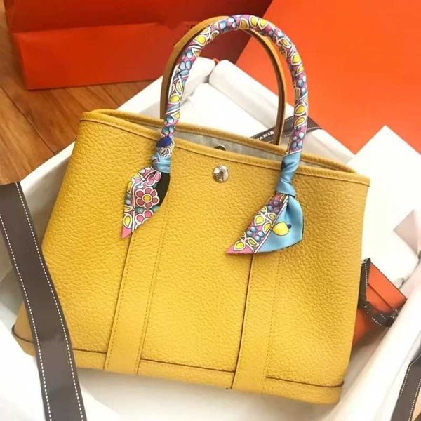 authentic handbag erms designer garden party tote bag leather bag women's one shoulder new fashion bag simple large capacity shopping b
authentic handbag erms designer garden party tote bag leather bag women's one shoulder new fashion bag simple large capacity shopping b