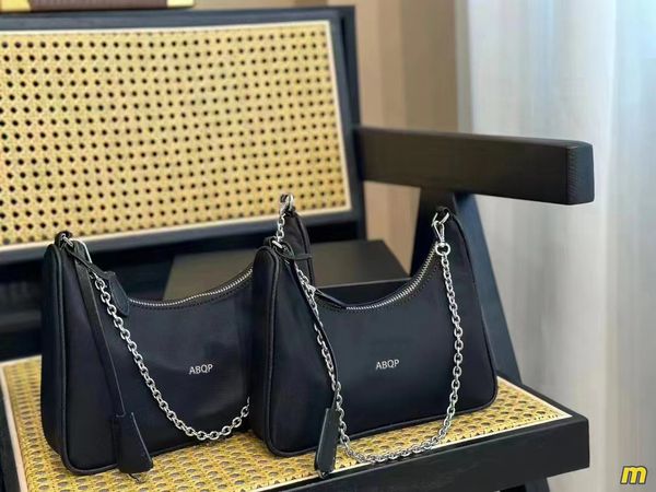 luxurys designer bags crossbody designer bag shoulder bags designers woman re edition 2000 2005 nylon bags 3-piece black zippy wallets desig
luxurys designer bags crossbody designer bag shoulder bags designers woman re edition 2000 2005 nylon bags 3-piece black zippy wallets desig