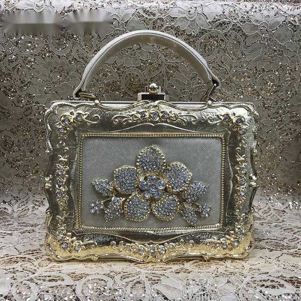 evening bags crystal diamond box clutch women luxury embroidery flowered printing dinner purse shoulder ladies wedding party 230427
evening bags crystal diamond box clutch women luxury embroidery flowered printing dinner purse shoulder ladies wedding party 230427