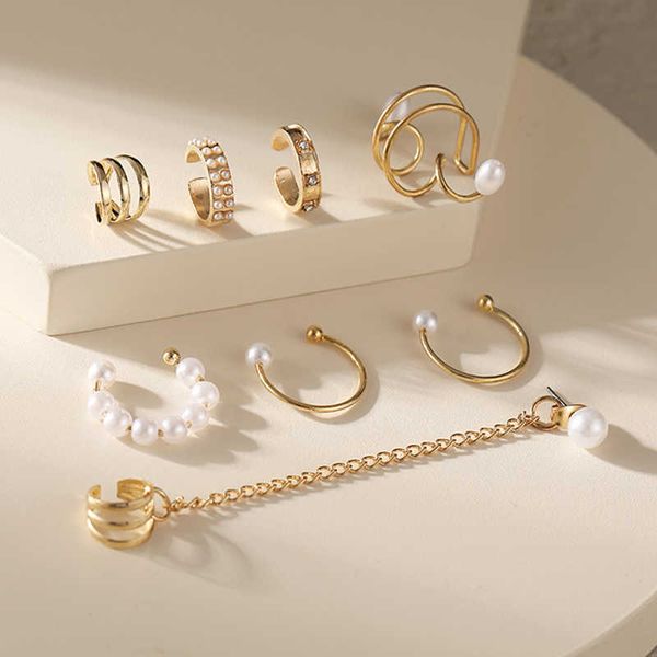 charm fashion gold pearl ear clips ear cuff for women men non-piercing fake cartilage earrings clip earrings wholesale jewelry aa230519, Golden
charm fashion gold pearl ear clips ear cuff for women men non-piercing fake cartilage earrings clip earrings wholesale jewelry aa230519, Golden