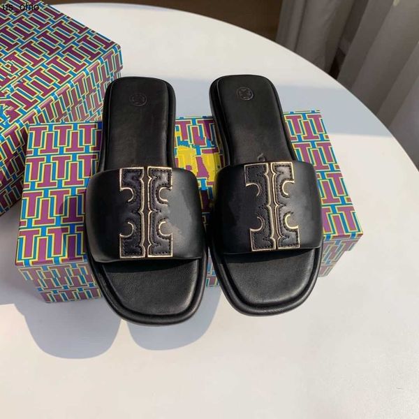 slippers 2023casual sandals summer luxury designer women slippers summer miller fashion new nonslip flat sandal open toes flat ladies outdoo, Black
slippers 2023casual sandals summer luxury designer women slippers summer miller fashion new nonslip flat sandal open toes flat ladies outdoo, Black