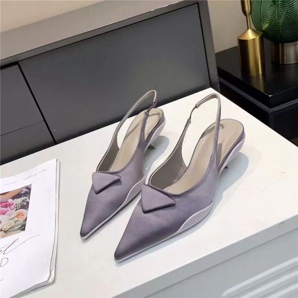 with box women sandal designer slides nylon gabardine brushed leather slingback pumps summer screen-printed flat flip flops classic shoes, Black
with box women sandal designer slides nylon gabardine brushed leather slingback pumps summer screen-printed flat flip flops classic shoes, Black