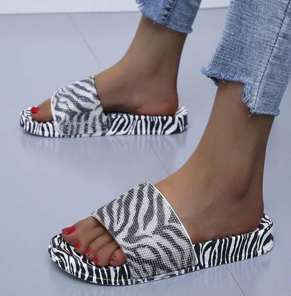 woman fashion snake pattern slippers beautiful beach sandals multicolor slides zebra flip flops outdoor4296504, Black
woman fashion snake pattern slippers beautiful beach sandals multicolor slides zebra flip flops outdoor4296504, Black