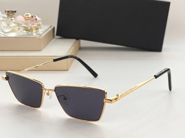 sunglasses for women men designers summer 0225 tyle anti-ultraviolet retro plate full frame eyeglasses random box, White;black
sunglasses for women men designers summer 0225 tyle anti-ultraviolet retro plate full frame eyeglasses random box, White;black