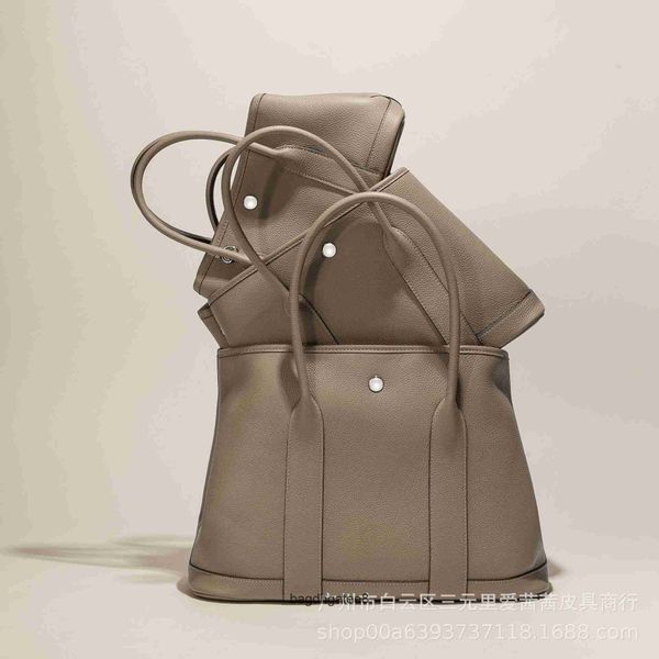 leather bags designer party totes 2023 bag garden women's single shoulder messenger tote versatile portable shopping bucket
leather bags designer party totes 2023 bag garden women's single shoulder messenger tote versatile portable shopping bucket