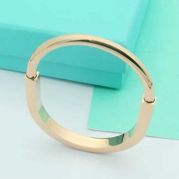 high version tiffay horseshoe titanium steel bracelet titanium steel rose gold bracelet jewelry with logo gynk, Black
high version tiffay horseshoe titanium steel bracelet titanium steel rose gold bracelet jewelry with logo gynk, Black
