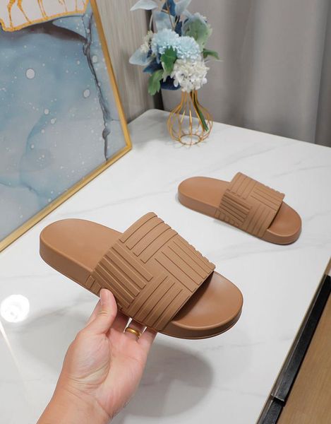 fashion slippers bottegas summer men women flat slippers slide leather leisure sandals luxury designers sandals tv05, Black
fashion slippers bottegas summer men women flat slippers slide leather leisure sandals luxury designers sandals tv05, Black