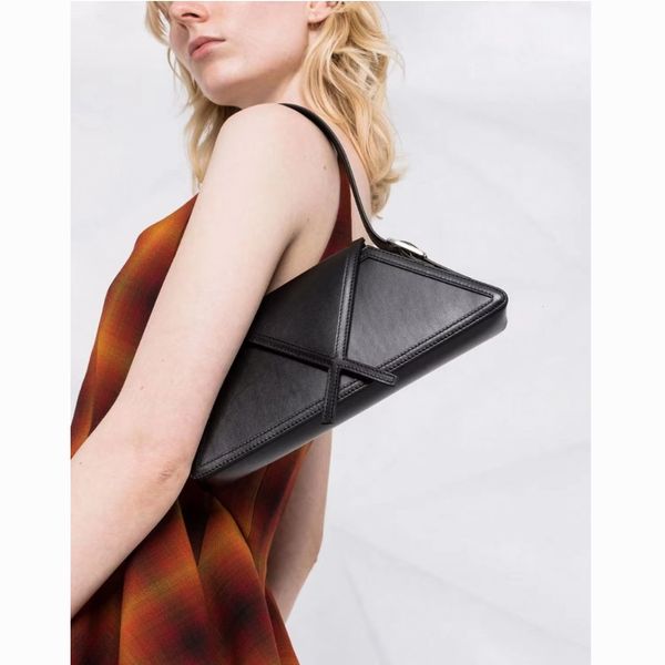 waist bags 2023 fashion armpit bag designer handbag ins style personality trapezoidal baguette woman hand flap purses pochette 23519
waist bags 2023 fashion armpit bag designer handbag ins style personality trapezoidal baguette woman hand flap purses pochette 23519