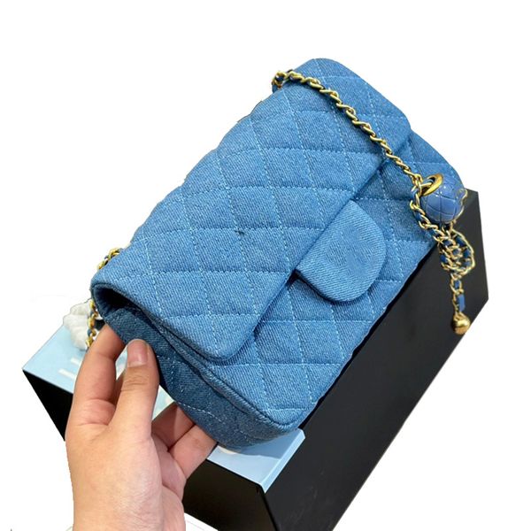 classic denim golden ball flap shoulder bags france brand genuine leather qulited matelasse bag fashion gold metal chain solid color crossbo
classic denim golden ball flap shoulder bags france brand genuine leather qulited matelasse bag fashion gold metal chain solid color crossbo