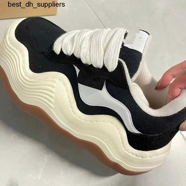the same big wave shoes of stars sponge cake high soled canvas shoes bread daddy shoes women's leisure sports running, Black
the same big wave shoes of stars sponge cake high soled canvas shoes bread daddy shoes women's leisure sports running, Black
