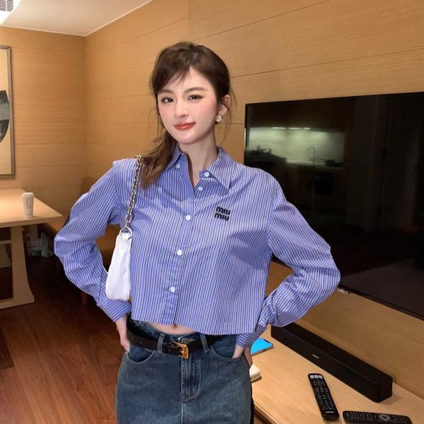 23 year spring/summer new collar embroidery striped shirt letter print polo collar long sleeve short shirt, White
23 year spring/summer new collar embroidery striped shirt letter print polo collar long sleeve short shirt, White