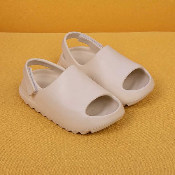 new sandals for kids eva slippers non-slip waterproof children's princess shoe fashion baby anti slip girls beach shoes g220512, Black;red
new sandals for kids eva slippers non-slip waterproof children's princess shoe fashion baby anti slip girls beach shoes g220512, Black;red