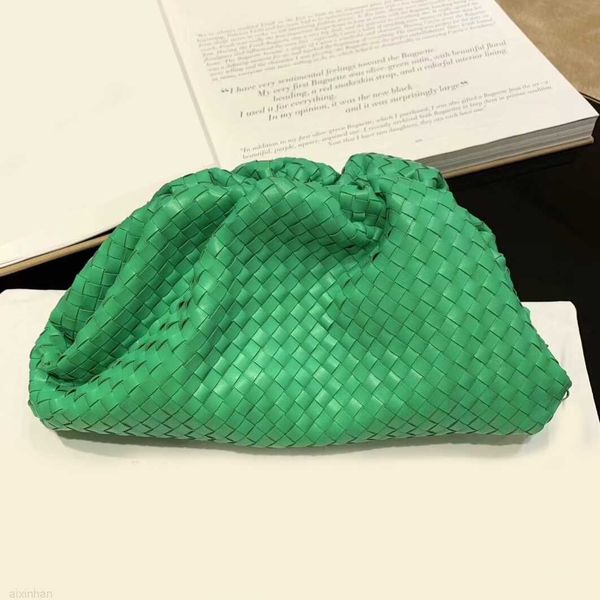 luxury genuine leather woven cloud bag famous designer brand the pouch soft sheepskin knit bag ladies large clutch bags hand fashion women h
luxury genuine leather woven cloud bag famous designer brand the pouch soft sheepskin knit bag ladies large clutch bags hand fashion women h