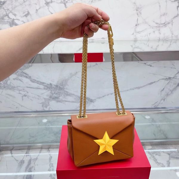 high version designer bag women's shoulder handbag fashion large willow nail leather clamshell wallet classic luxury thick chain crossb
high version designer bag women's shoulder handbag fashion large willow nail leather clamshell wallet classic luxury thick chain crossb