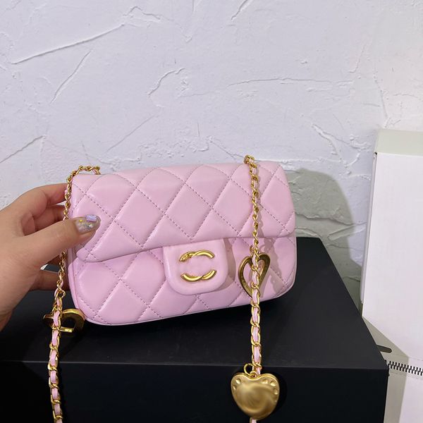 classic mini shoulder bag soft sheepskin riffle clamshell handbag love ornament buckle chain crossbody bags gold hardware turn buckle design
classic mini shoulder bag soft sheepskin riffle clamshell handbag love ornament buckle chain crossbody bags gold hardware turn buckle design