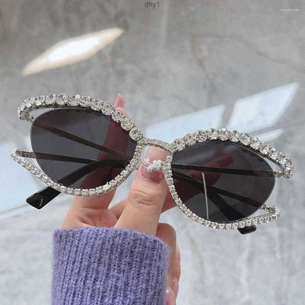 sunglasses vintage eyewear fashion y2k shiny party sun glasses luxury rhinestone female shadesijvg, White;black
sunglasses vintage eyewear fashion y2k shiny party sun glasses luxury rhinestone female shadesijvg, White;black