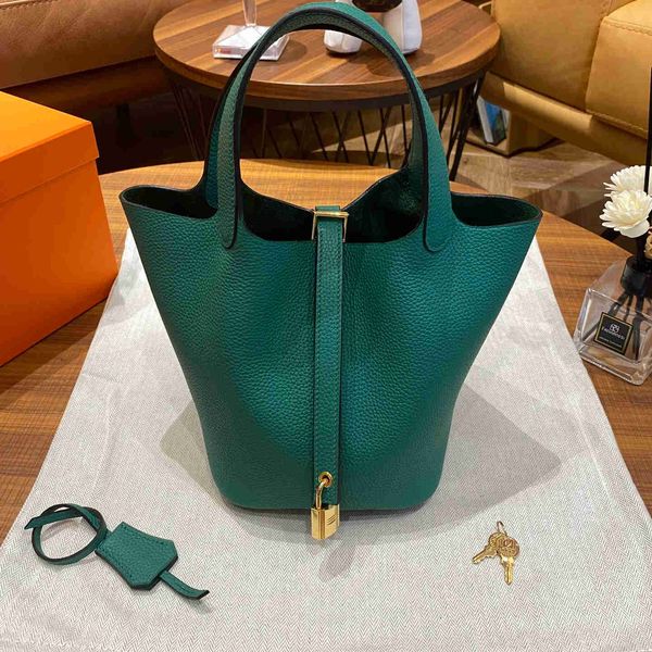 a designer tote bag her mas handbag a designer bag vegetable basket women's bag new fashion handbag cowhide premium handbag genuine lea
a designer tote bag her mas handbag a designer bag vegetable basket women's bag new fashion handbag cowhide premium handbag genuine lea