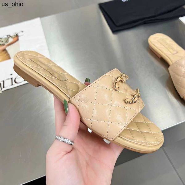slippers summer designer slippers foam runners for women leather slides flip flops womens sandals bedroom shoes j0522, Black
slippers summer designer slippers foam runners for women leather slides flip flops womens sandals bedroom shoes j0522, Black