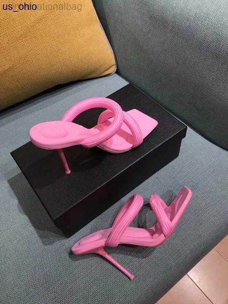 slippers the latest fashion highquality slippers womens designer shoes comfortable foot pads highheeled shoes leisure outdoor distribution b, Black
slippers the latest fashion highquality slippers womens designer shoes comfortable foot pads highheeled shoes leisure outdoor distribution b, Black