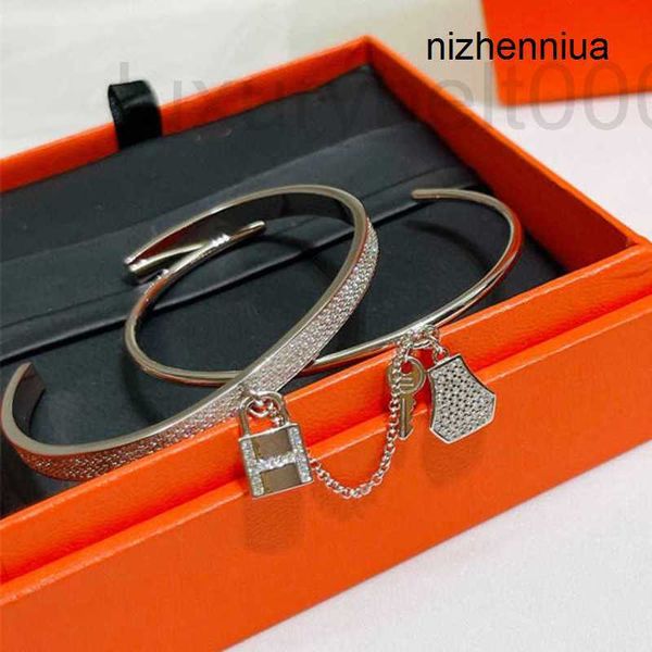 designer women bracelet full diond luxury 925 sterling silver plated 18k gold key lock head h letter pig nose double bracelet female, Black
designer women bracelet full diond luxury 925 sterling silver plated 18k gold key lock head h letter pig nose double bracelet female, Black