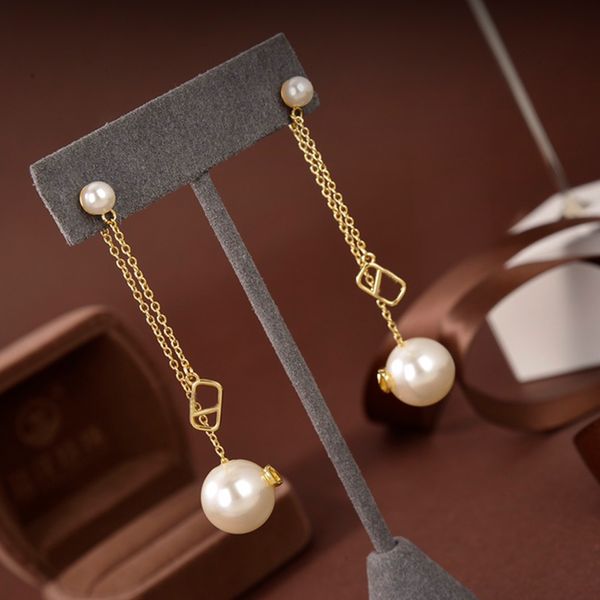 explosive pearl earring designer 18k gold jewelry luxury stud 925 silver women hoops earings wedding gifts
explosive pearl earring designer 18k gold jewelry luxury stud 925 silver women hoops earings wedding gifts