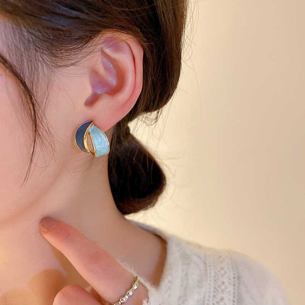 charm 2022 french literary style enamel matching geometric stud earrings women new jewelry party for girls fashion accessories aa230519, Golden
charm 2022 french literary style enamel matching geometric stud earrings women new jewelry party for girls fashion accessories aa230519, Golden