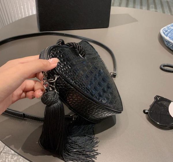 heart shaped bag shoulder bag chain purse crossbody bag women cross body bags fashion bags6085024
heart shaped bag shoulder bag chain purse crossbody bag women cross body bags fashion bags6085024