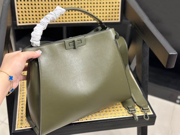 spring and summer new solid color handbag simple shoulder bag trendy crossbody bag designer storage bag leather soft senior texture hardware
spring and summer new solid color handbag simple shoulder bag trendy crossbody bag designer storage bag leather soft senior texture hardware