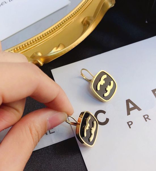 charm designer earrings 18k gold plated earring luxury brand earrings fashion jewelry round design for women wedding party accesso2631976, Golden
charm designer earrings 18k gold plated earring luxury brand earrings fashion jewelry round design for women wedding party accesso2631976, Golden