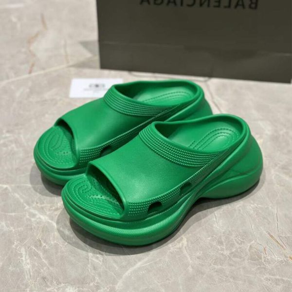 fashion women crocss slippers sandals trendy family platform flat non-slip sliders italy simple onyx resin leather stylist comfort casual no, Black
fashion women crocss slippers sandals trendy family platform flat non-slip sliders italy simple onyx resin leather stylist comfort casual no, Black