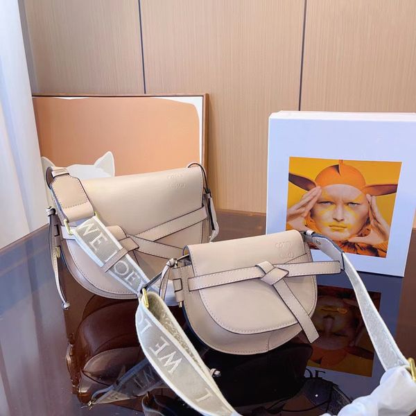 designer saddles bag women's shoulder handbag lowes high-end real cowhide bow clamshell wallet fashion luxury alphabet broadband sub cr
designer saddles bag women's shoulder handbag lowes high-end real cowhide bow clamshell wallet fashion luxury alphabet broadband sub cr