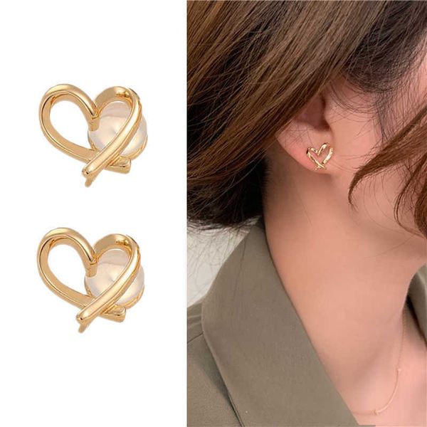 charm korea fashion irregular heart ear clips for women sile earring without piercing fashion girls banquet jewelry gift wholesale aa230519, Golden
charm korea fashion irregular heart ear clips for women sile earring without piercing fashion girls banquet jewelry gift wholesale aa230519, Golden