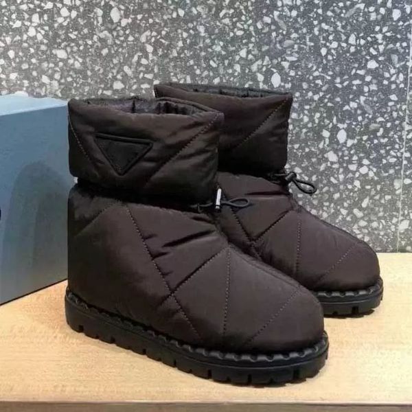 2023 designer boots women quilted nylon slip-on shoes winter space shoes lady warm short boot designers sneakers three styles size 35-41, Black
2023 designer boots women quilted nylon slip-on shoes winter space shoes lady warm short boot designers sneakers three styles size 35-41, Black