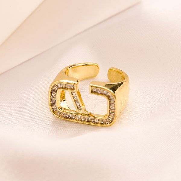 12 style brand letter band rings for mens women 18k gold plated womens fashion designer brand letters turquoise crystal metal daisy ring jew, Silver
12 style brand letter band rings for mens women 18k gold plated womens fashion designer brand letters turquoise crystal metal daisy ring jew, Silver