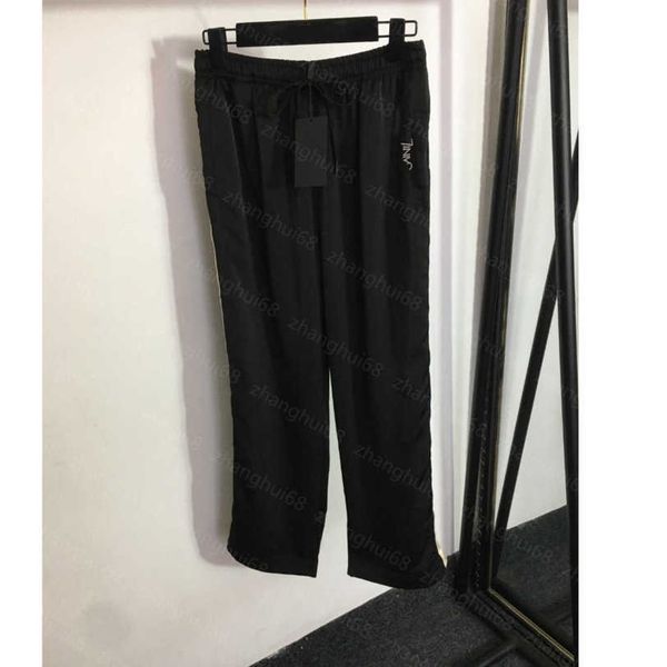 23ss womens pants womens designer clothing embroidered monogram button slit splicing casual wide leg trousers women clothing a1, Black;white
23ss womens pants womens designer clothing embroidered monogram button slit splicing casual wide leg trousers women clothing a1, Black;white