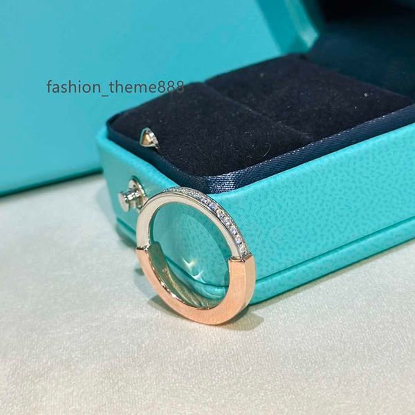 luxury band rings s925 sterling silver crystal u locket brand designer wedding ring for brides women jewelry with box party gift
luxury band rings s925 sterling silver crystal u locket brand designer wedding ring for brides women jewelry with box party gift