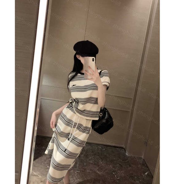 23ss womens designer clothing skirt set crew neck color patchwork embroidery striped short sleeve high waist drawstring skirt sets womens cl, White
23ss womens designer clothing skirt set crew neck color patchwork embroidery striped short sleeve high waist drawstring skirt sets womens cl, White