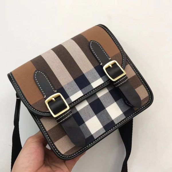 2023 women chain bags designers heart v wave pattern shoulder bags messenger bags chain tote 
2023 women chain bags designers heart v wave pattern shoulder bags messenger bags chain tote