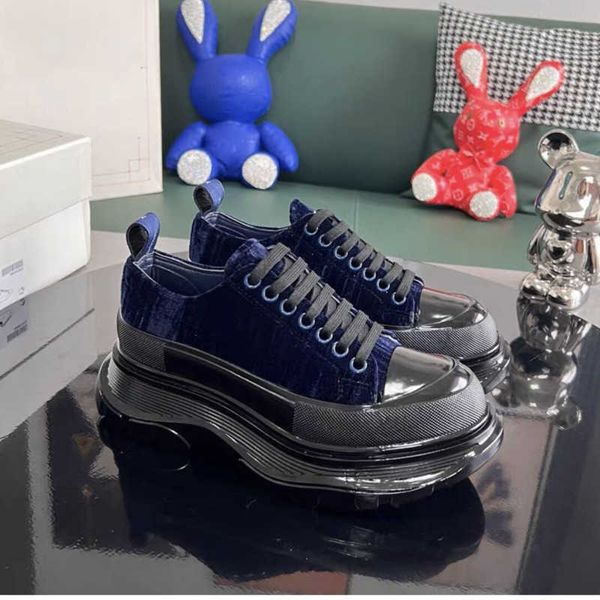 2023 luxurys women shoes casual shoes office sneakers designer man running outdoor sports design men's sneaker platform, Black
2023 luxurys women shoes casual shoes office sneakers designer man running outdoor sports design men's sneaker platform, Black