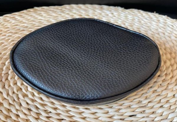 round cosmetic bag with small mirror black 14x14cm soft pu texture waterproof portable cosmetic case storage box makeup round case2139249
round cosmetic bag with small mirror black 14x14cm soft pu texture waterproof portable cosmetic case storage box makeup round case2139249