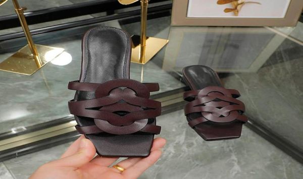 2022 classic ladies sandals summer round toe chunky heel slippers luxury shiny rhinestones retro woven flat flipflops 3544 with 4013494, Black
2022 classic ladies sandals summer round toe chunky heel slippers luxury shiny rhinestones retro woven flat flipflops 3544 with 4013494, Black