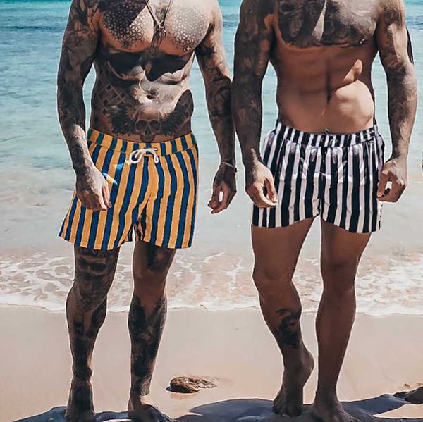 men's new outerwear shorts loose straight casual sports capris trendy beach, White;black
men's new outerwear shorts loose straight casual sports capris trendy beach, White;black