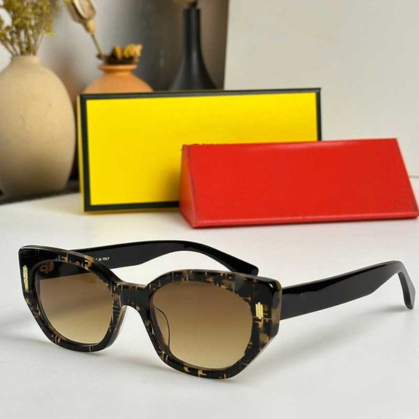 lady sunglasses acetate frame womens small frame sunglasses brand designer womensleisure travel sunglasses fe400181 occhiali da sole con mon, White;black
lady sunglasses acetate frame womens small frame sunglasses brand designer womensleisure travel sunglasses fe400181 occhiali da sole con mon, White;black