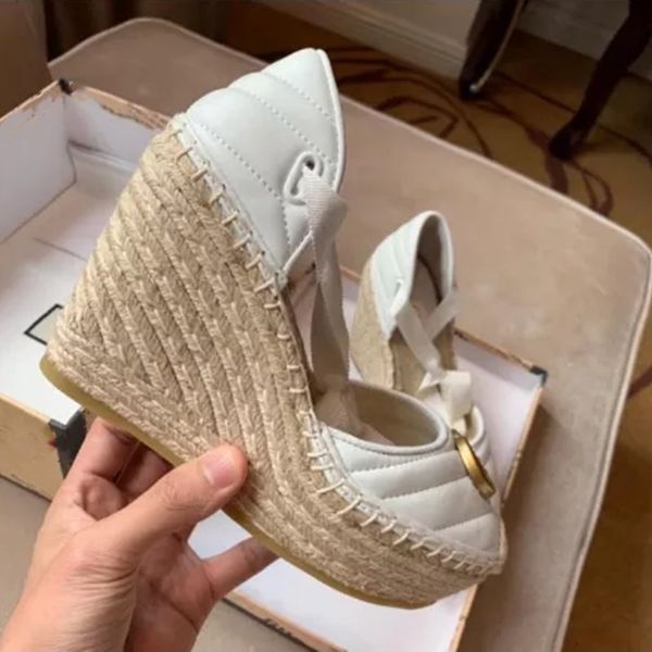 2023 new hollow fisherman sandals high-heeled party shoes platform thick-heeled metal buckle decoration luxury designer clothing calfskin wa, Black
2023 new hollow fisherman sandals high-heeled party shoes platform thick-heeled metal buckle decoration luxury designer clothing calfskin wa, Black