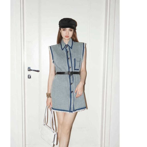 23ss women dress womens designer clothing summer dresses wash water make old lapel pocket embroidery sleeveless denim dress with belt womens, Black;gray
23ss women dress womens designer clothing summer dresses wash water make old lapel pocket embroidery sleeveless denim dress with belt womens, Black;gray