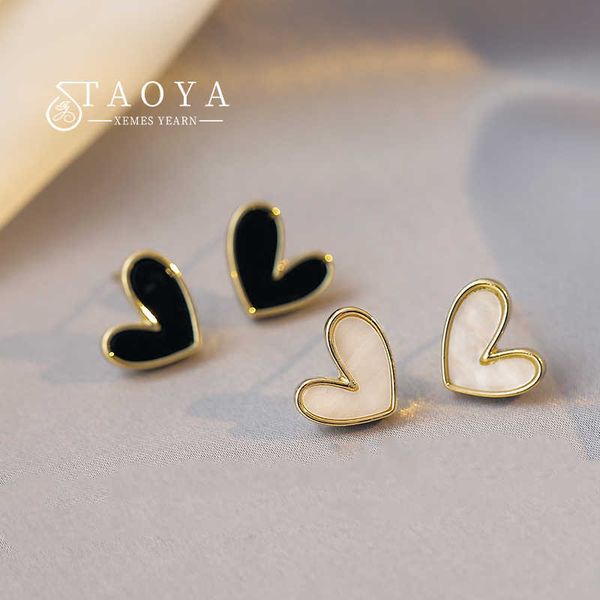 charm 2022 new simple sweet black and white heart shaped stud earrings delicate accessories for student girls party fashion jewelry aa230519, Golden
charm 2022 new simple sweet black and white heart shaped stud earrings delicate accessories for student girls party fashion jewelry aa230519, Golden