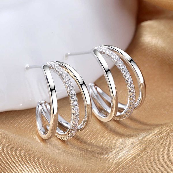 charm huitan silver color claws stud earrings for women daily wear fashion luxury female ear accessories ol style jewelry aa230519, Golden
charm huitan silver color claws stud earrings for women daily wear fashion luxury female ear accessories ol style jewelry aa230519, Golden